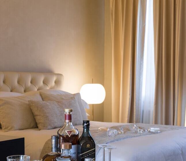 سوییت لوکس, Castellano Hotel & Suites