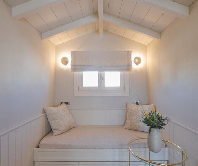 سوییت لوکس, Castellano Hotel & Suites