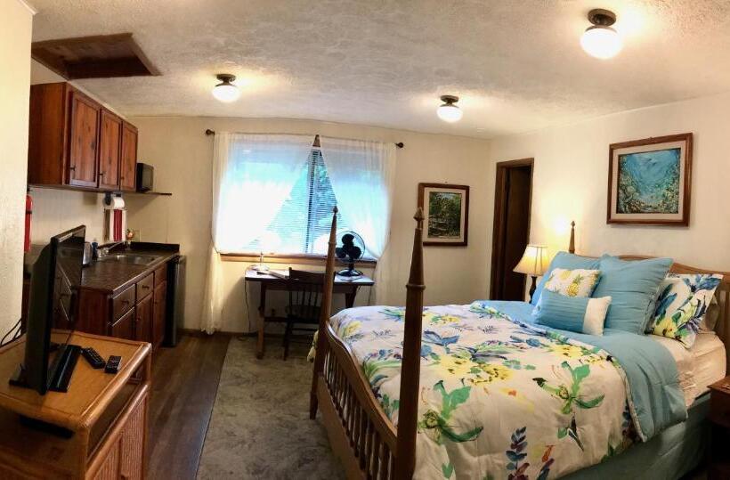 スタンダードインサイドビュールーム, Hale Maluhia Country Inn