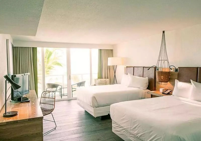 オーシャンビュースタンダードルーム, Amara Cay Resort