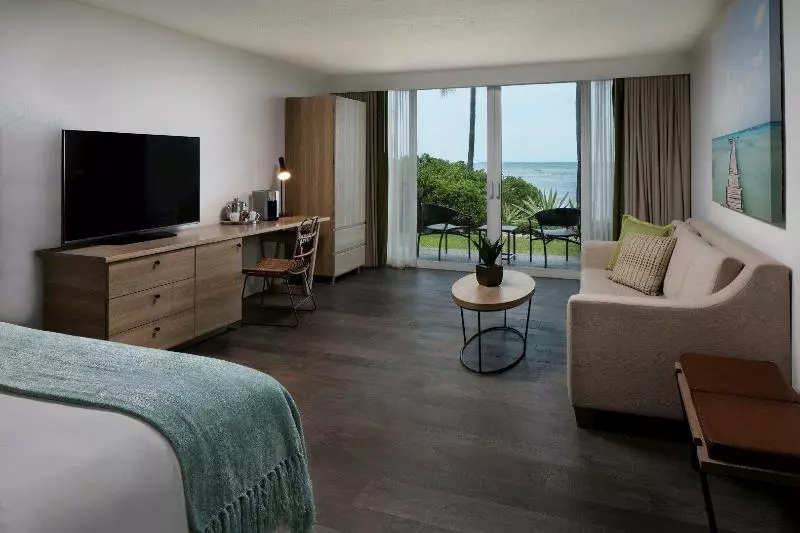 キングサイズベッドのスタンダードルーム, Amara Cay Resort