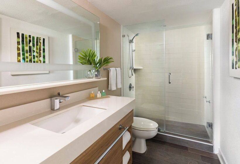 غرفة قياسية سرير كينج, Amara Cay Resort