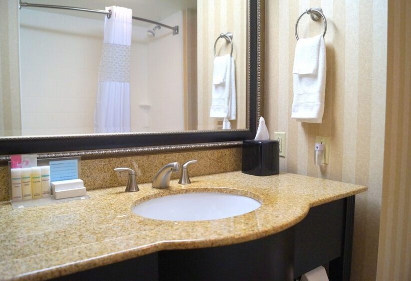 סוויטה, Hampton Inn Altoona