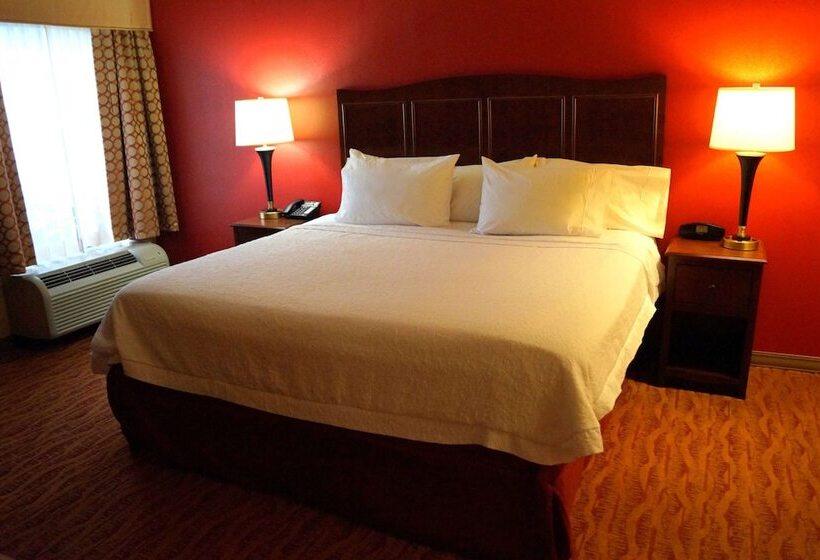 Люкс, Hampton Inn Altoona