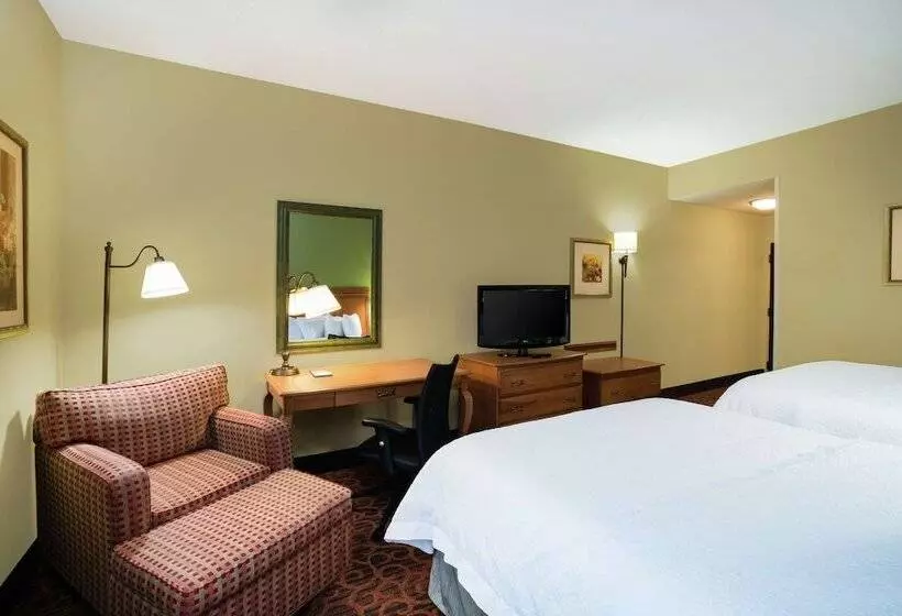 ２ダブルベッドのスタンダードルーム, Hampton Inn Bardstown