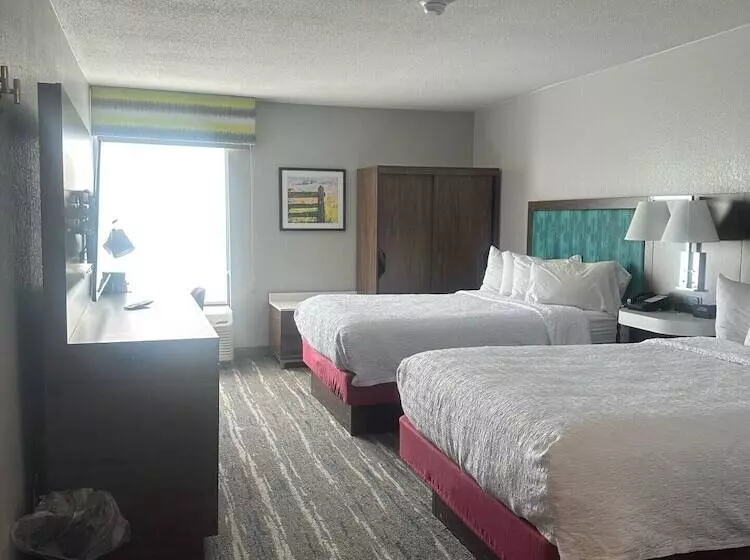 ２ダブルベッドのスタンダードルーム, Hampton Inn Bridgeport/clarksburg