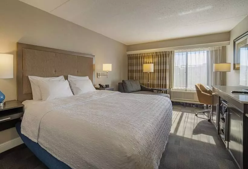 身障者適用スタンダードルーム, Hampton Inn Carlstadtat The Meadowlands