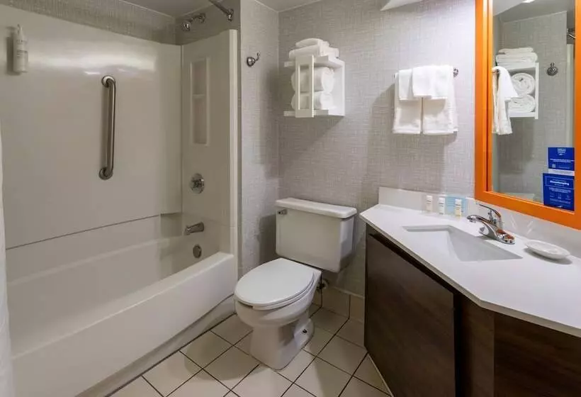 Standard-huone 2 Parivuodetta, Hampton Inn Chester South