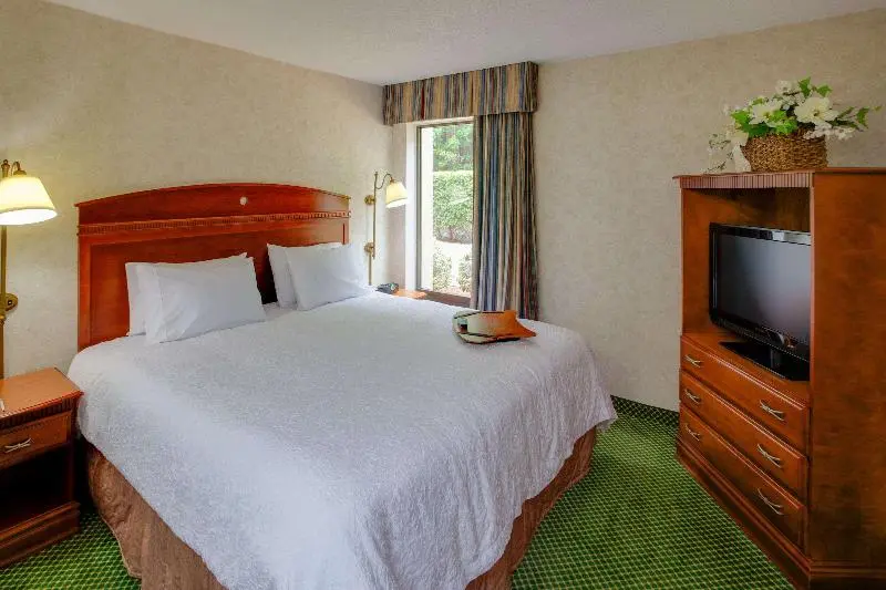 キングサイズベッドのスイートルーム, Hampton Inn Chester South
