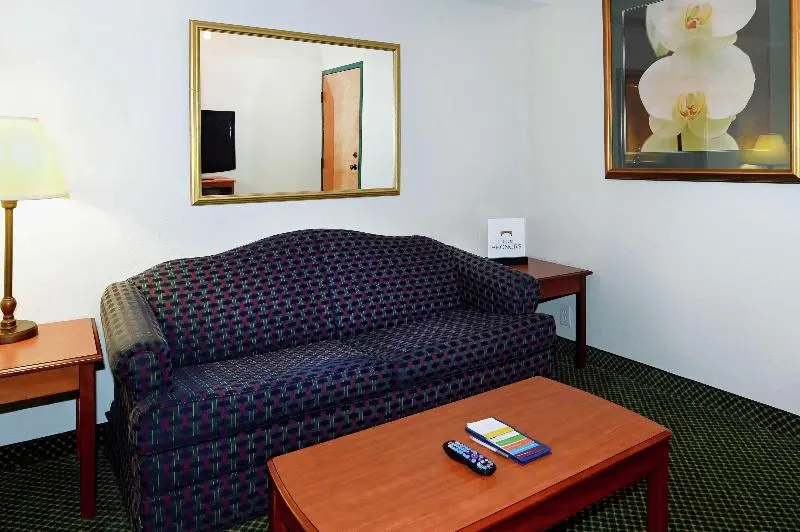 キングサイズベッドのスイートルーム, Hampton Inn Chester South