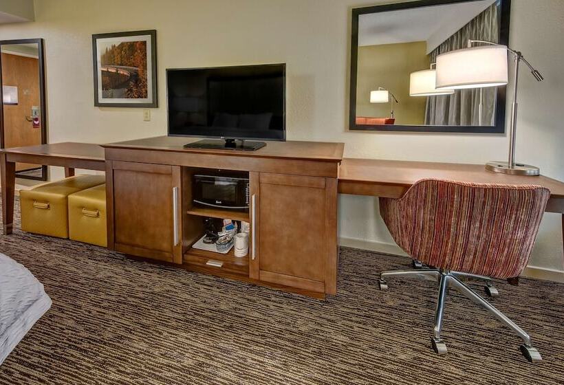 Номер Стандарт 2 Двуспальные Кровати, Hampton Inn By Hilton Concord/kannapolis