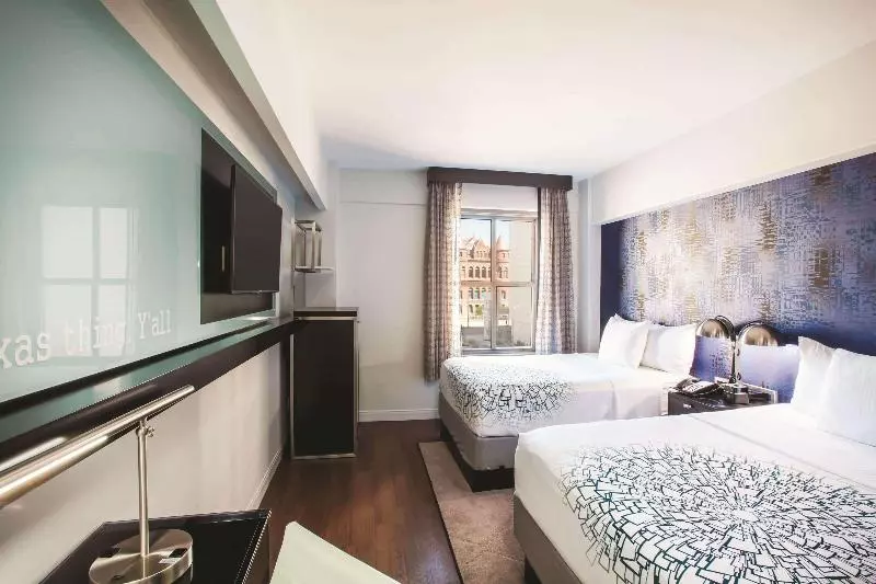اتاق استاندارد با تخت بزرگ, Hampton Inn Denverinternational Airport