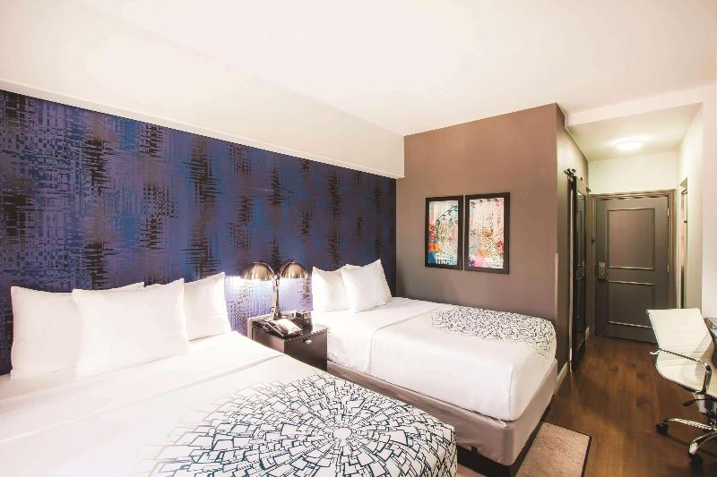 스탠다드 룸 킹사이즈 침대, Hampton Inn Denverinternational Airport