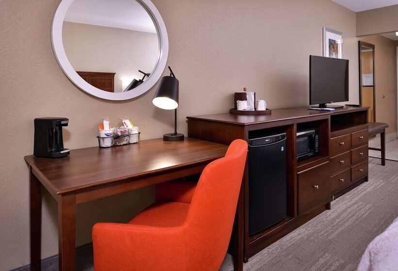 חדר סטנדרט שתי מיטות זוגיות, Hampton Inn Florence Midtown Near University Of North Alabama