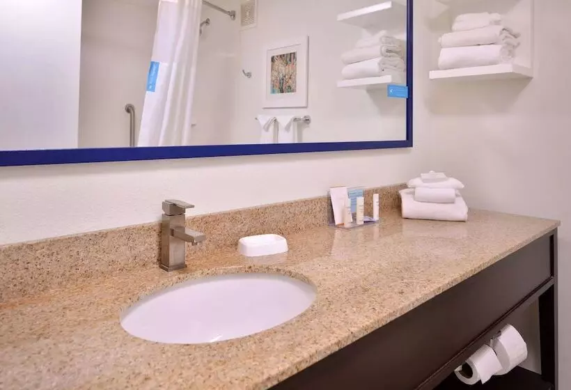 ２ダブルベッドのスタンダードルーム, Hampton Inn Florence Midtown Near University Of North Alabama