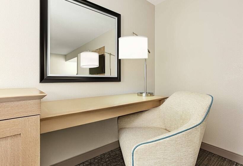 스위트 킹사이즈 침대, Hampton Inn Georgetown Marina