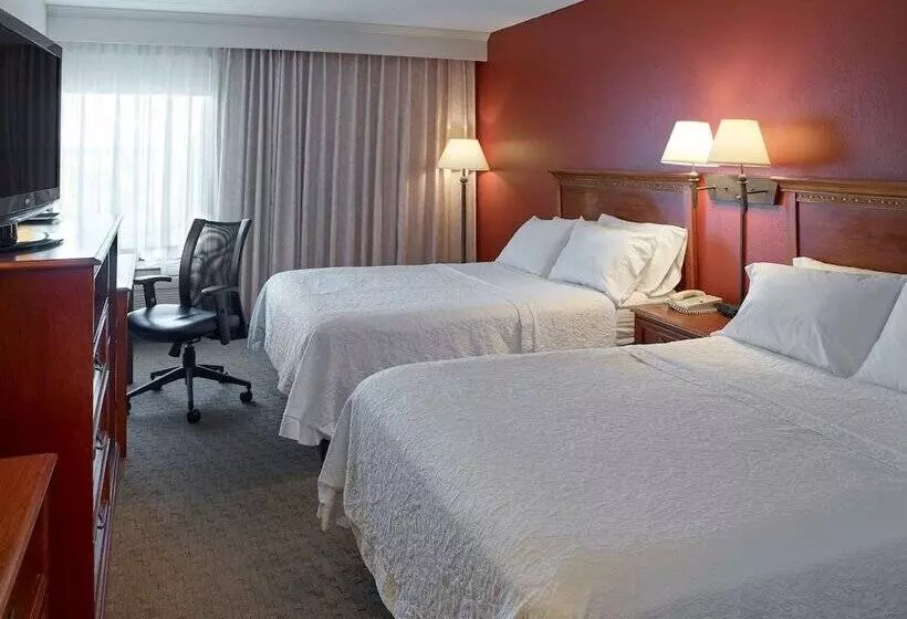 ２ダブルベッドのスタンダードルーム, Hampton Inn Portland Airport