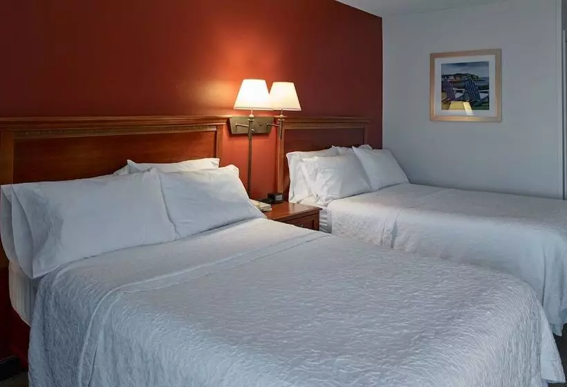 ２ダブルベッドのスタンダードルーム, Hampton Inn Portland Airport