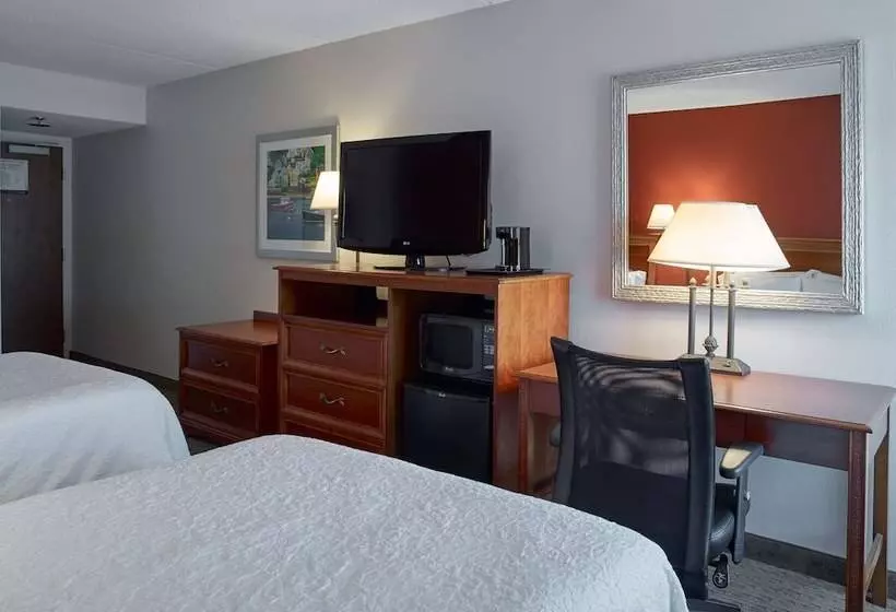 ２ダブルベッドのスタンダードルーム, Hampton Inn Portland Airport