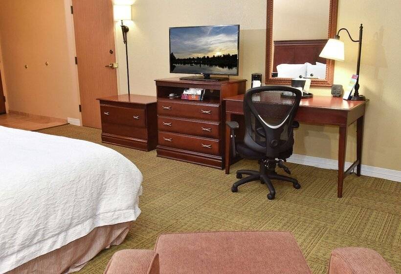 适合残疾人使用的标准间, Hampton Inn Ruston
