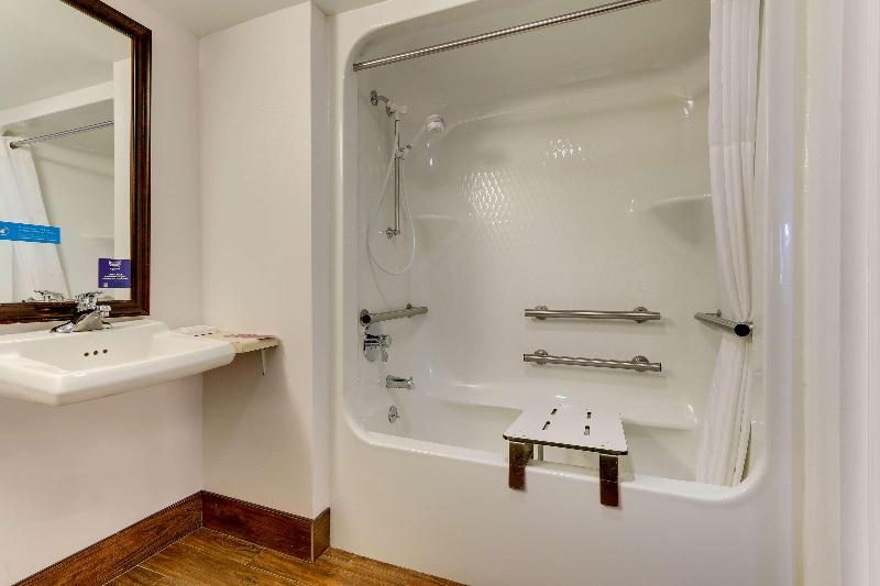 스탠다드 룸 킹사이즈 침대, Hampton Inn Springfield