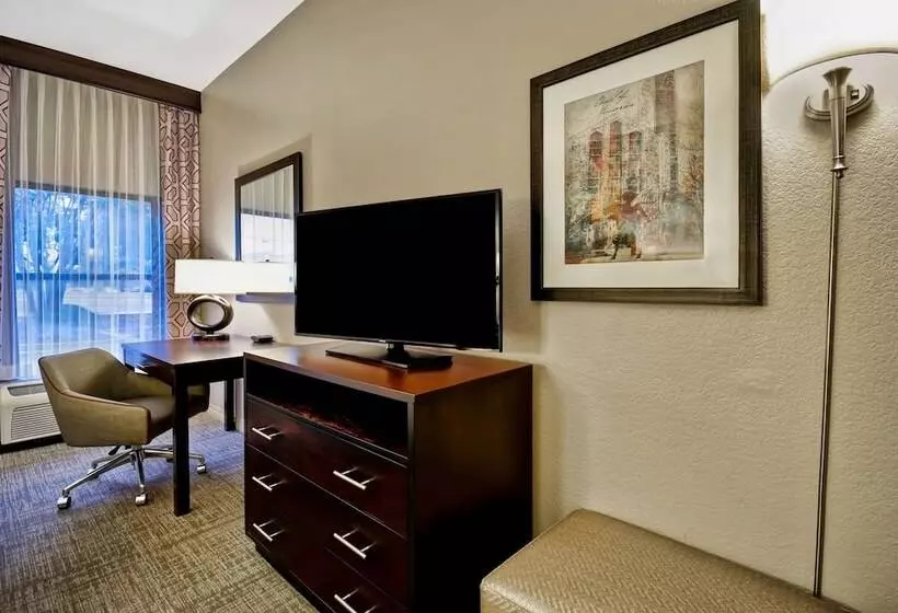 ２ダブルベッドのスタンダードルーム, Hampton Inn Starkville