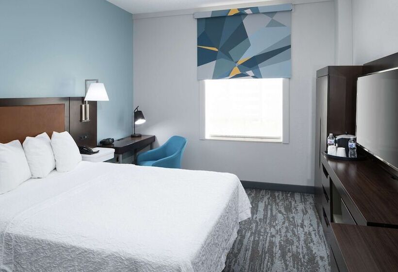 חדר סטנדרט מותאם לאדם עם מוגבלויות, Hampton Inn & Suites Atlantadowntown