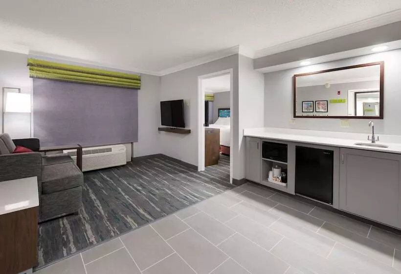 スイート, Hampton Inn & Suites Chicago/hoffman Estates