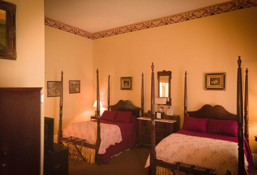 Номер Стандарт 2 Двуспальные Кровати, The Guest House Historic Mansion