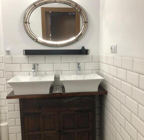 스탠다드 발코니 스튜디오, Cal Campana