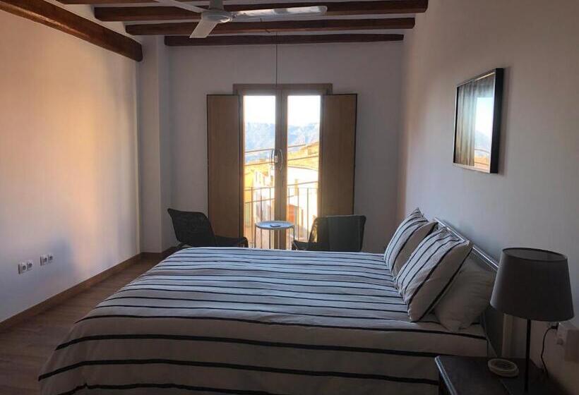 스탠다드 발코니 스튜디오, Cal Campana