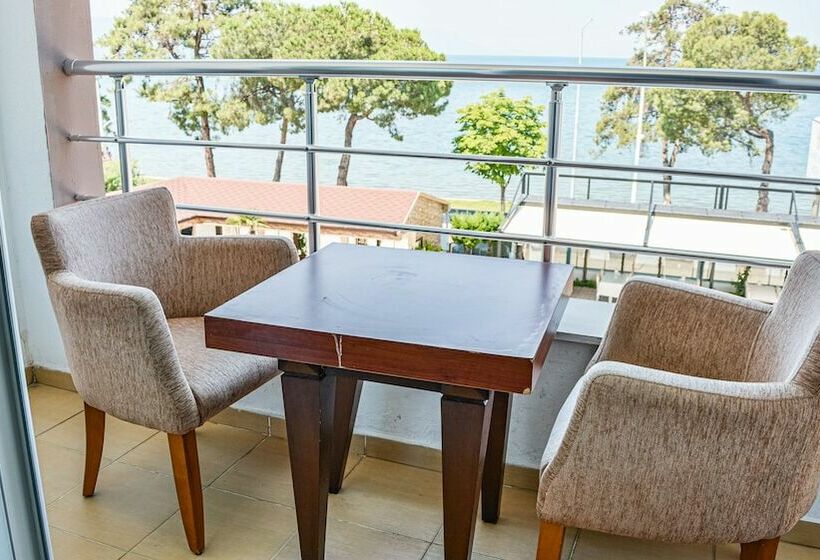 스탠다드 룸 호수 전망, Grand Nicea