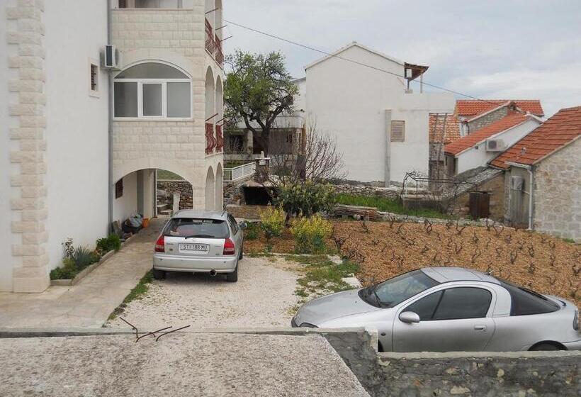 Апартаменты 1 Спальня, Apartments Brižić