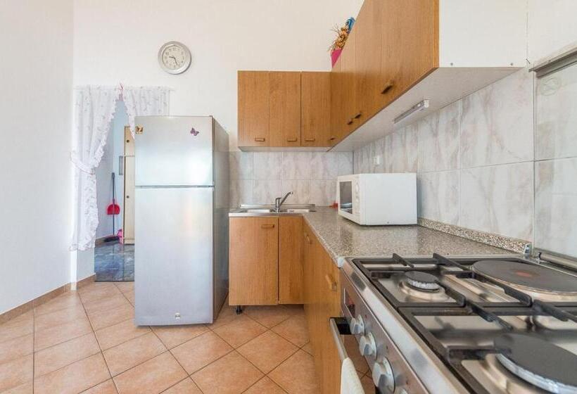 침실 2개 아파트, Apartments Vukovarac