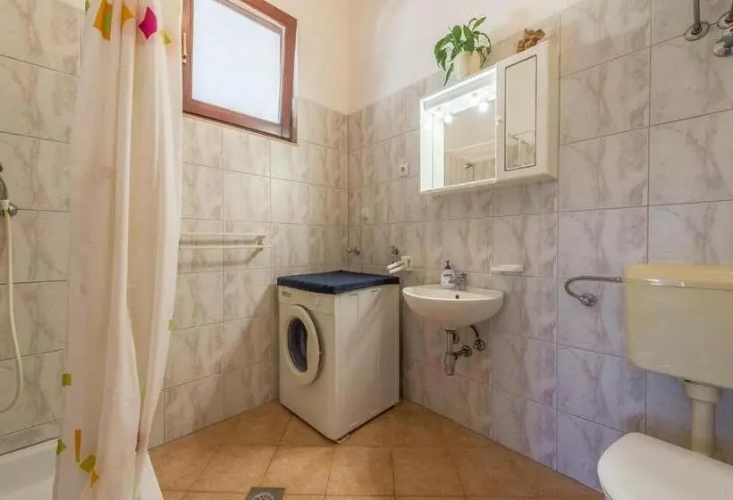 ２ベッドルームアパートメント, Apartments Vukovarac