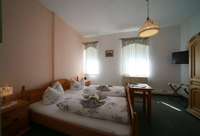 스탠다드 룸, Gaststätte & Pension Lichtenhainer Wasserfall