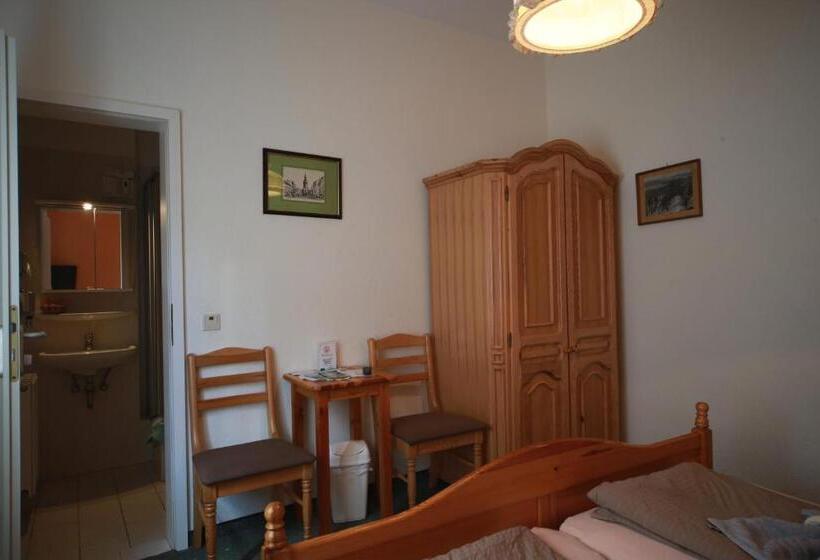 스탠다드 룸, Gaststätte & Pension Lichtenhainer Wasserfall