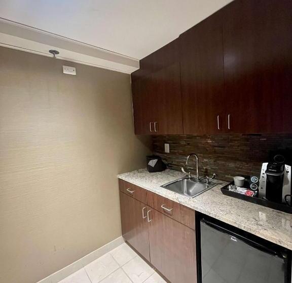 Люкс Кровать Кинг, Brandywine Plaza