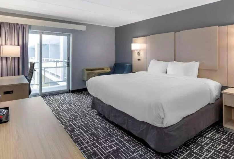 キングサイズベッドのスタンダードルーム, Comfort Inn Hyannis  Cape Cod