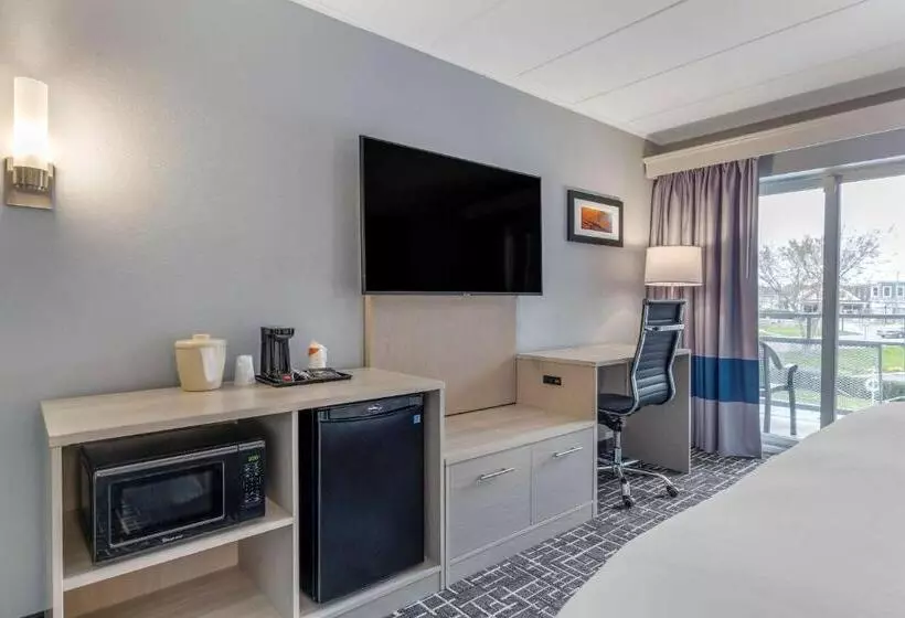 キングサイズベッドのスタンダードルーム, Comfort Inn Hyannis  Cape Cod