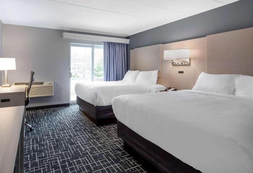 Номер Стандарт, Comfort Inn Hyannis  Cape Cod