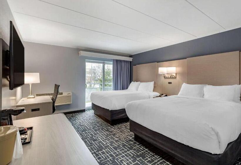 Номер Стандарт, Comfort Inn Hyannis  Cape Cod