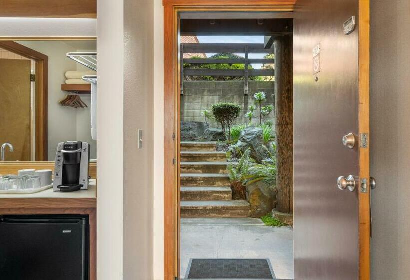 إستوديو قياسى ذو إطلالة, Harbor Lite Lodge