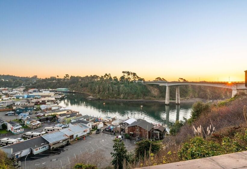 デラックススタジオ, Harbor Lite Lodge