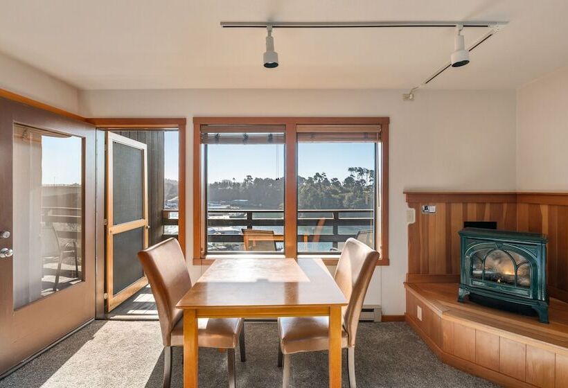 Студия Deluxe, Harbor Lite Lodge
