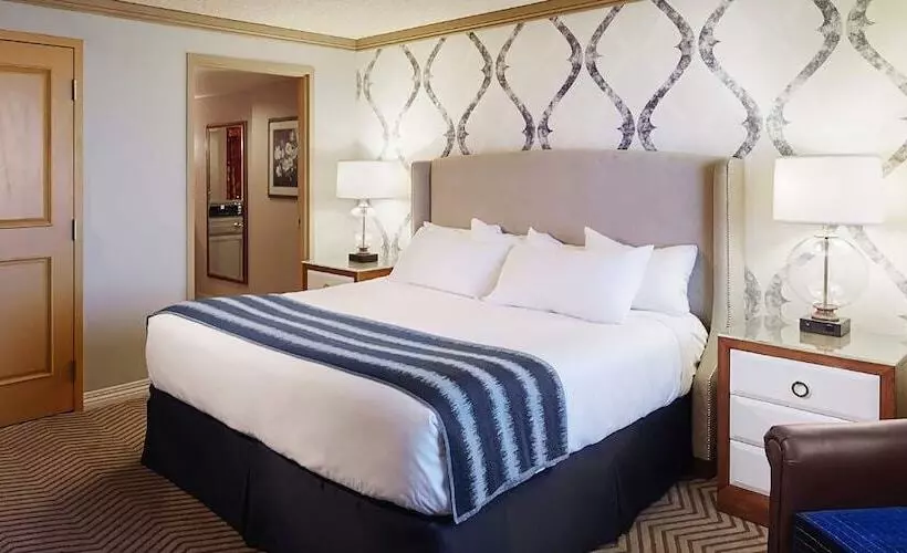 キングサイズベッドのデラックスルーム, Harrah S Kansas City Hotel And Casino