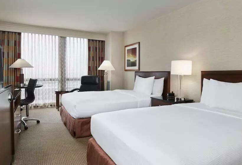 2ダブルベッドのスタンダードルーム, Hilton Chicago O'Hare Airport