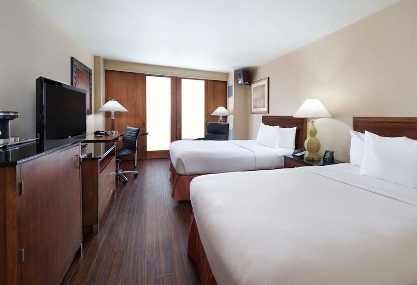 اتاق استاندارد با 2 تخت دوبل, Hilton Chicago O'Hare Airport