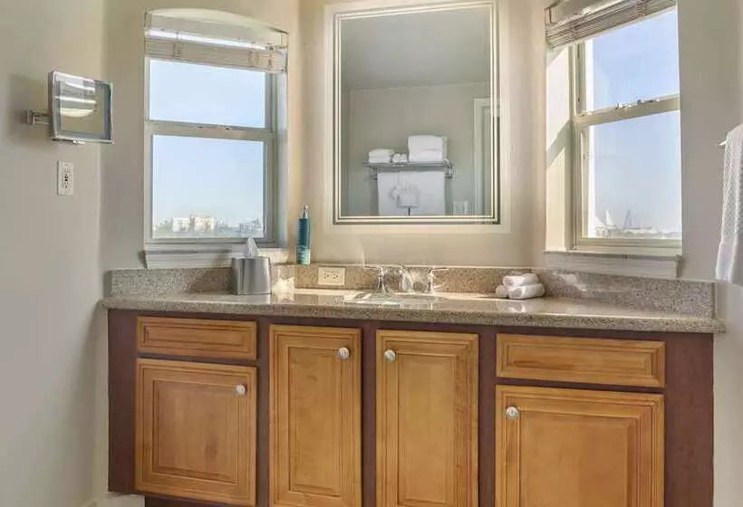 3 Bedroom Suite, Hilton Grand Vacations Club Seaworld® Orlando