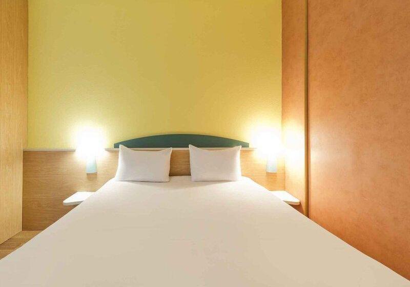 غرفة قياسية سرير كينج لذوى الإحتياجات الخاصة, Holiday Inn Express Hotel & Suites Ft. Lauderdale Plantation, An Ihg